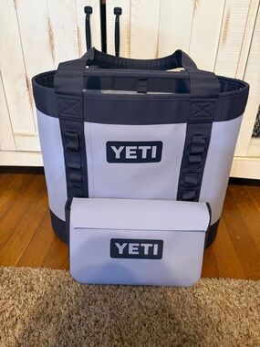 YETI Camino 35 w/ 3L Sidekick included